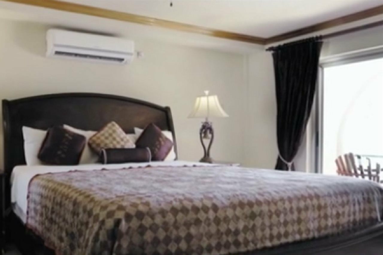 Accra Hotel